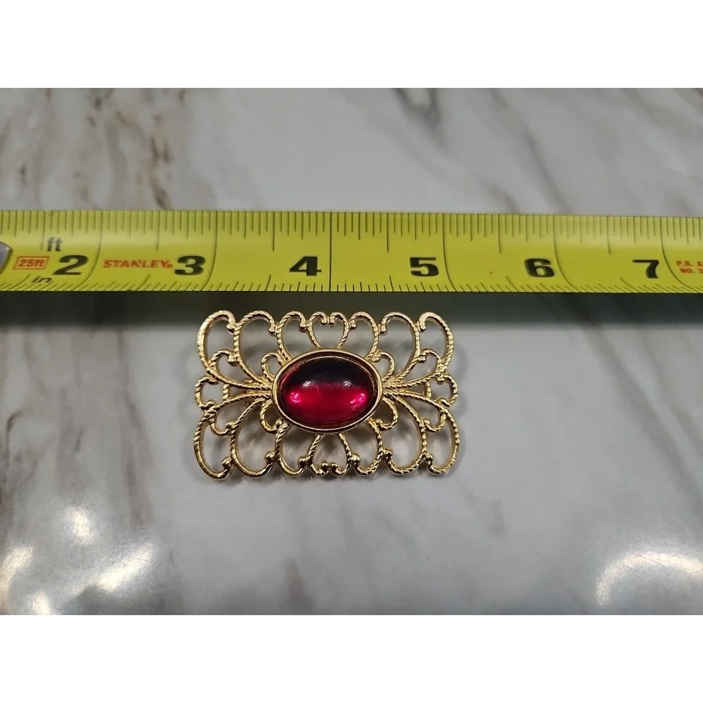Vintage Cabochon Pin Brooch Red Jelly Gold‎ Tone Rectangle Oval 1980s